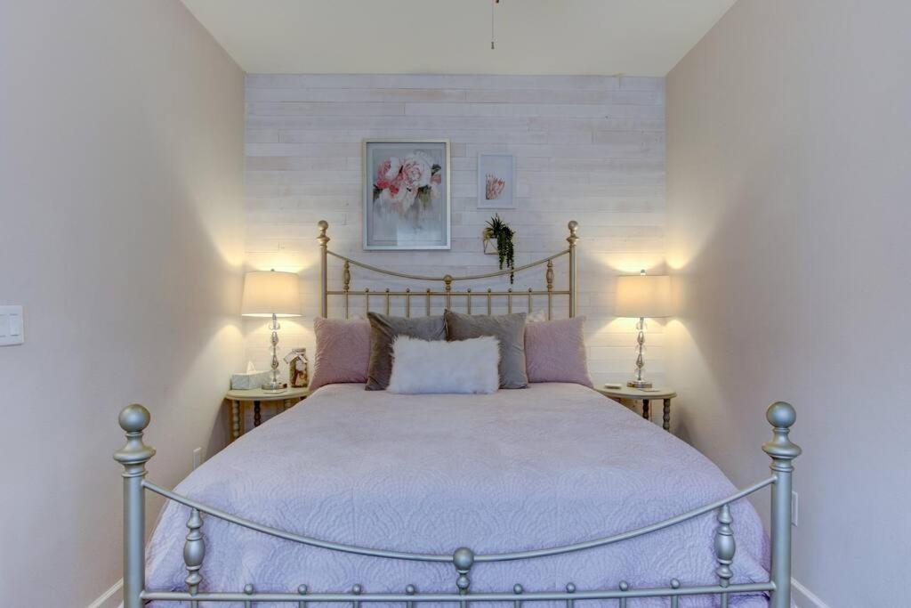 Spring Bungalow - A Cozy Getaway In Downtown Hot Springs! Eksteriør bilde